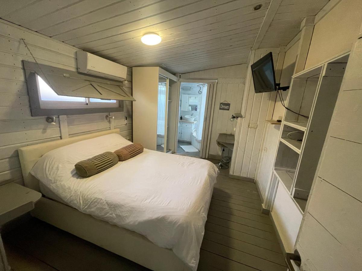 Gross Nofesh And Spa Guesthouse Бейт Хилел Екстериор снимка
