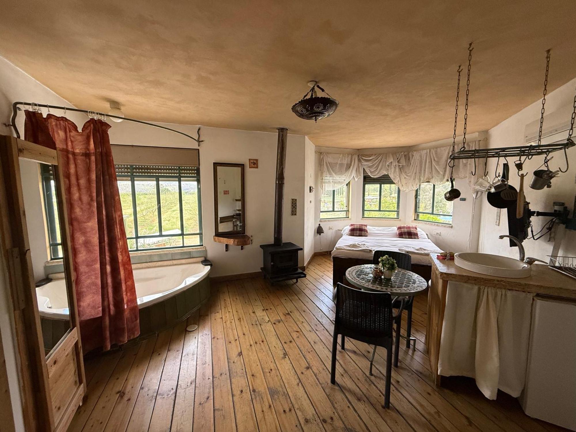 Gross Nofesh And Spa Guesthouse Бейт Хилел Екстериор снимка