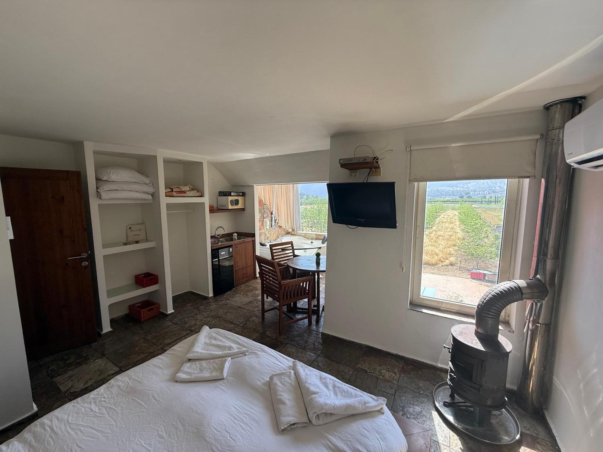 Gross Nofesh And Spa Guesthouse Бейт Хилел Екстериор снимка
